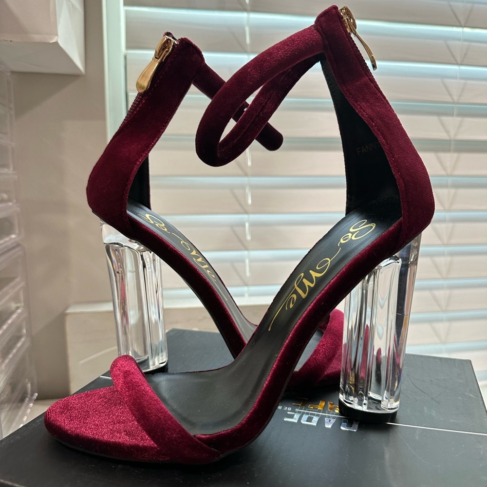Red Wine Heels
